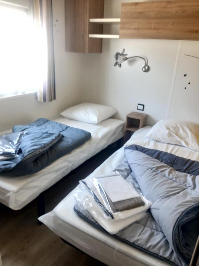 Camping Des Dunes De Contis Mobilhome 3Ch, Saint-Julien-en-Born Exteriér fotografie