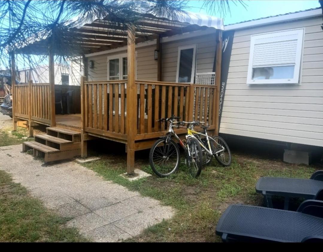 Camping Des Dunes De Contis Mobilhome 3Ch, Saint-Julien-en-Born Exteriér fotografie